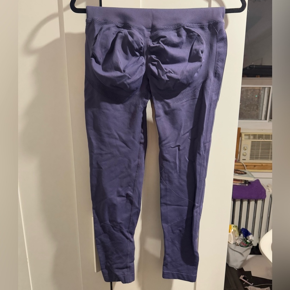 High Waisted Purple Scrunch Leggings